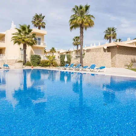 Aldeamento Turístico Jardins Vale De Parra